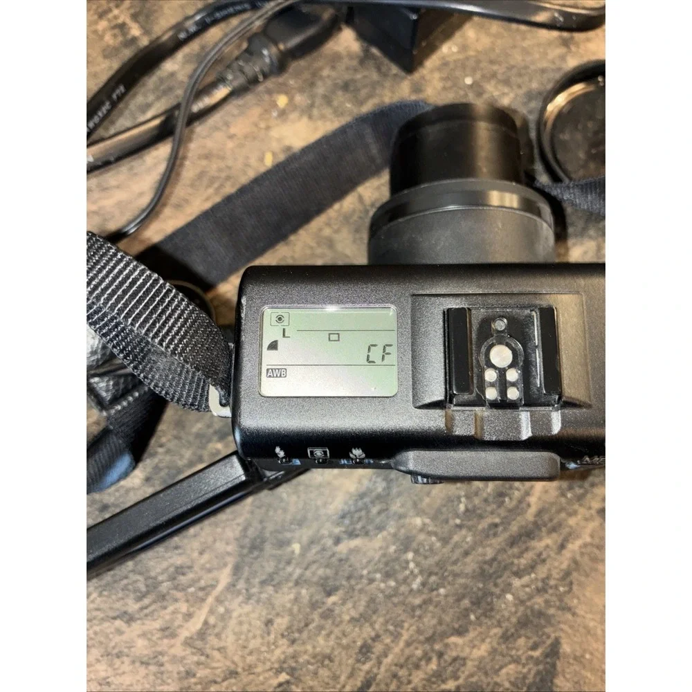 Canon Powershot G5 Black 5 Mega Pixels Digital Camera w/16x Optical With Charger